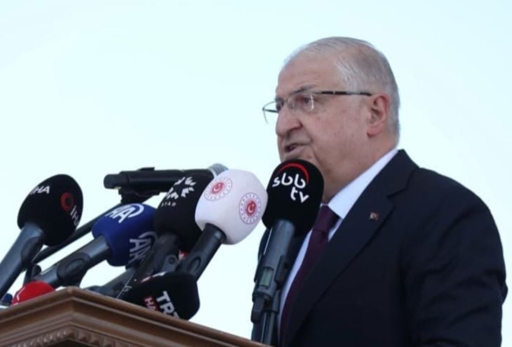 Millî Savunma Bakanı Yaşar Güler