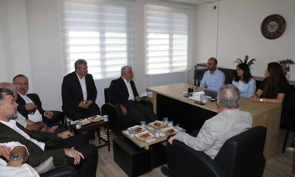 Özel Gereksinimli Çocuklara Yüzme Havuzu Desteği