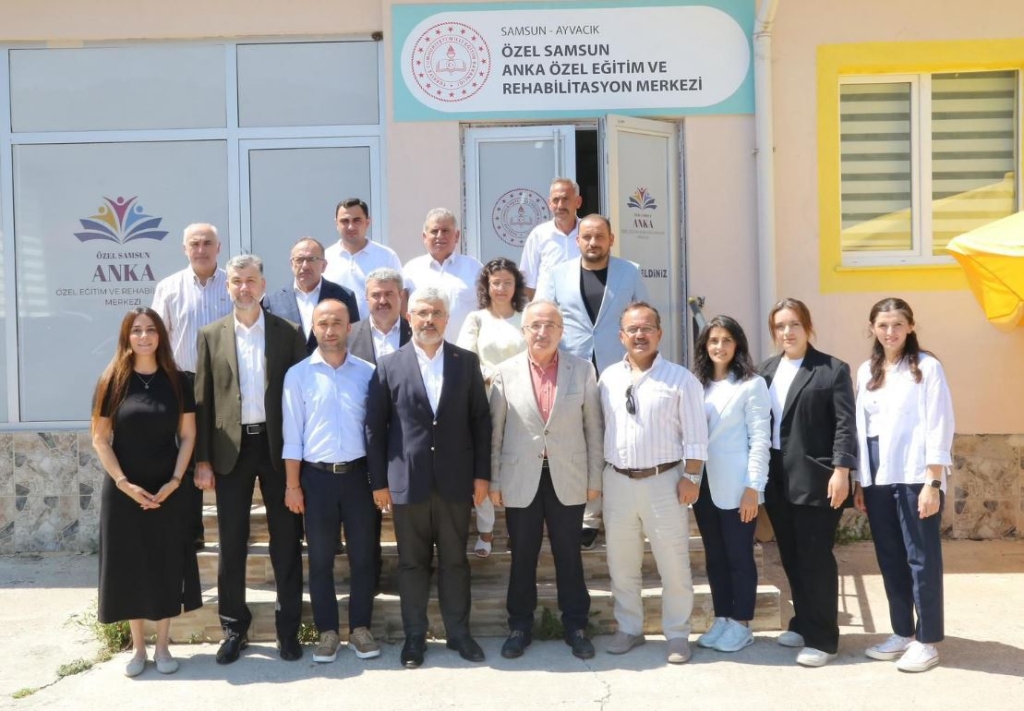 Özel Gereksinimli Çocuklara Yüzme Havuzu Desteği
