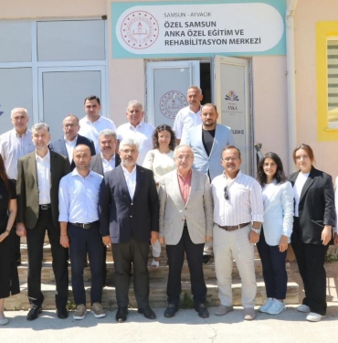 Özel Gereksinimli Çocuklara Yüzme Havuzu Desteği
