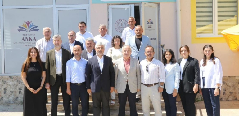 Özel Gereksinimli Çocuklara Yüzme Havuzu Desteği