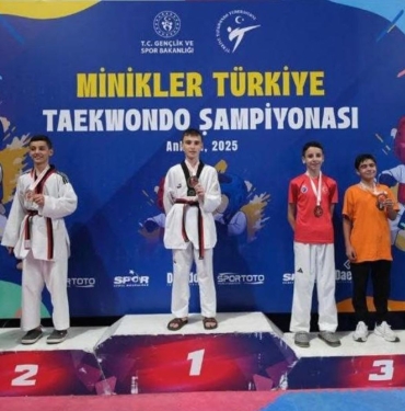 İlkadım Belediyesporlu Yusuf Demir Türkiye Şampiyonu