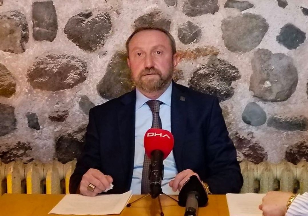 
Ali Rıza Türedi