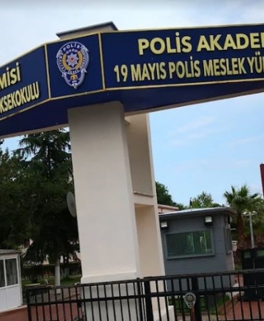 Polis Okulunda Acı Gece