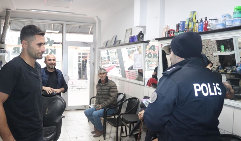 Samsun İl Emniyet Müdürlüğü Vatandaşları Tek Tek Uyardı