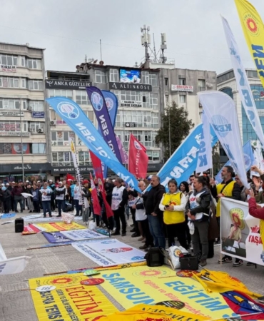 Samsun’da 1 Mayıs Yağmur Altında Kutlandı