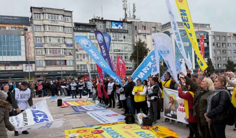Samsun’da 1 Mayıs Yağmur Altında Kutlandı