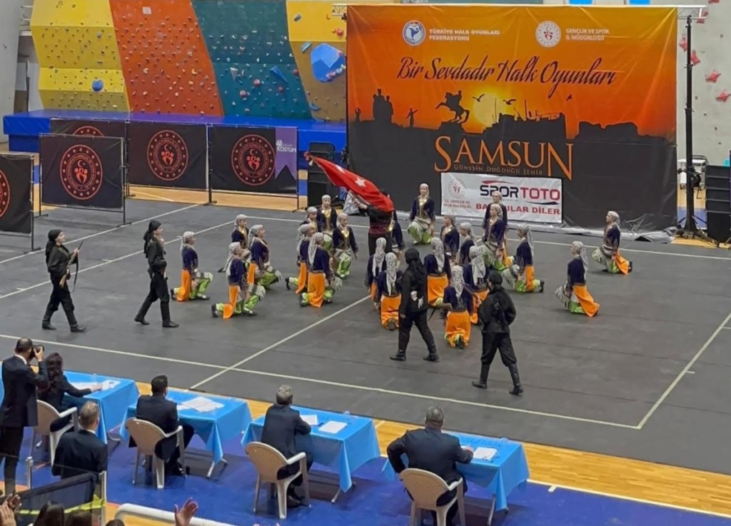 İlkadım’ın Halk Oyunları Ekibi Türkiye Şampiyonası’nda