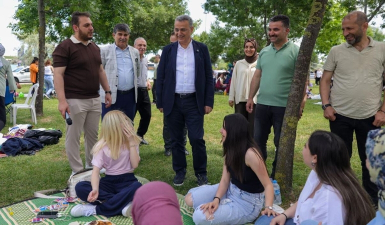İLKEM’den YKS Adaylarına Moral Pikniği