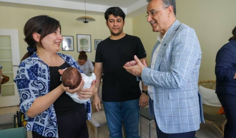 İlkadım’da 555 Yenidoğana “Hoş Geldin Bebek” Hediyesi