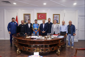 İlkadımlı Güreşçiden Tarihi Başarı