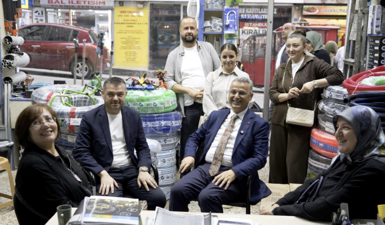 Kurnaz’dan İlkadım’da Esnaf Turu